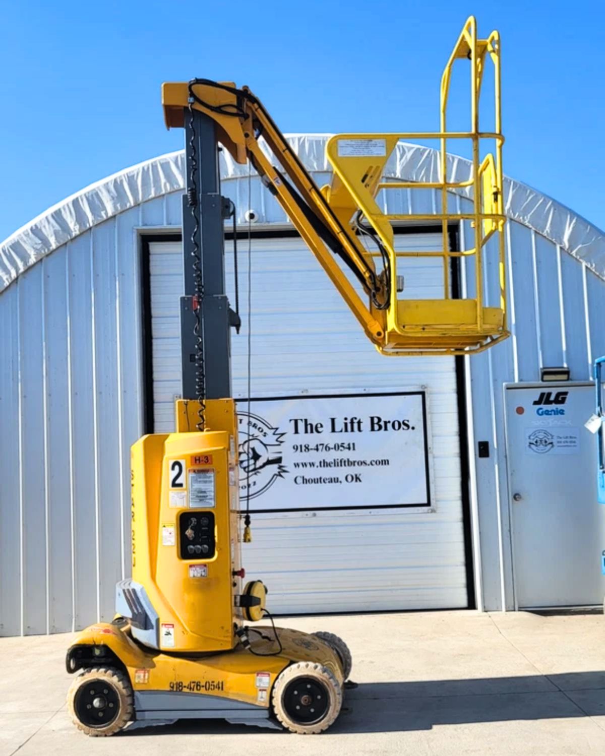 Vertical Mast Boom Lift