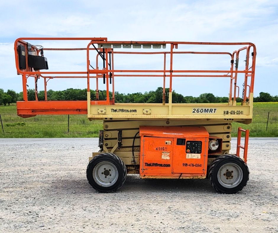 Rough Terrain Scissor Lift