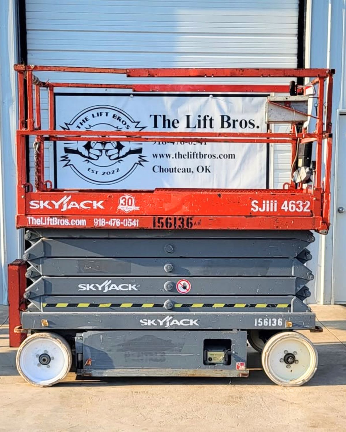 Skyjack Scissor Lift