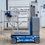 Vertical Mast Man Lift (4)