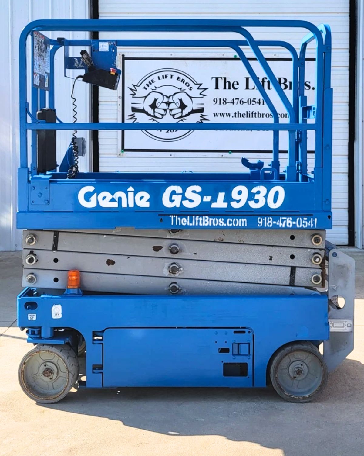 Genie Scissor Lift