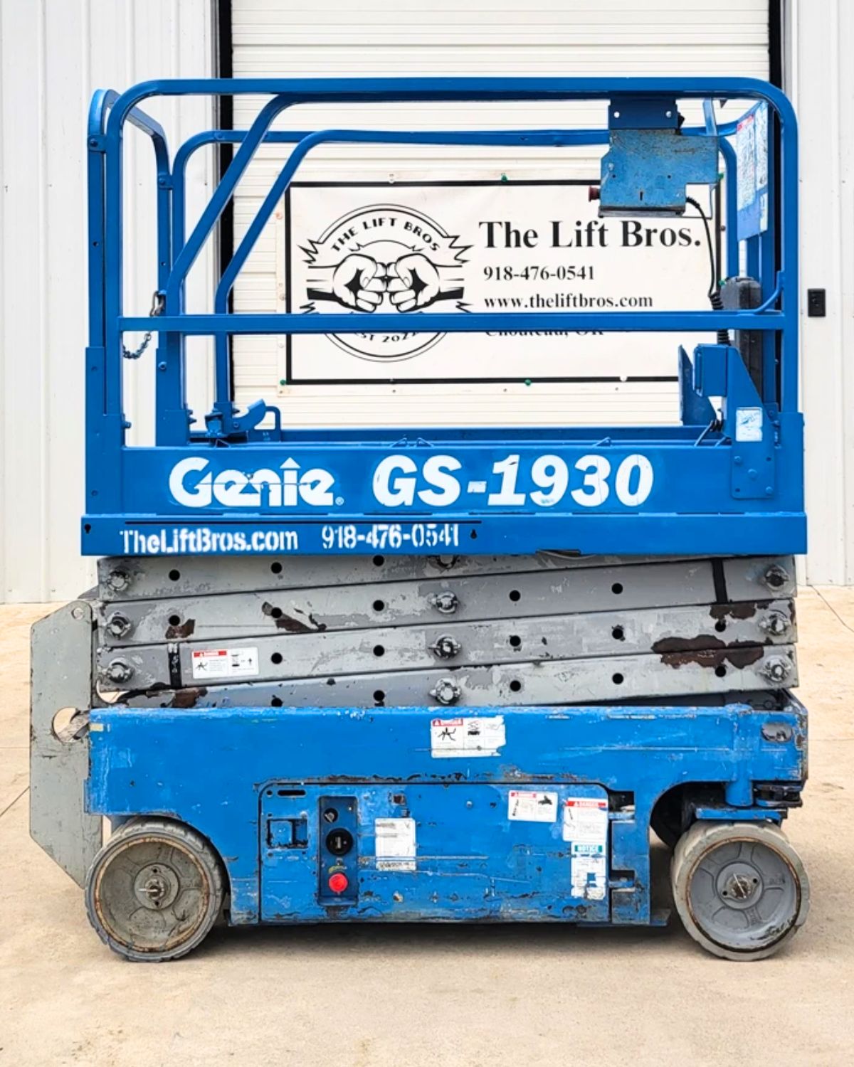 Genie Scissor Lift