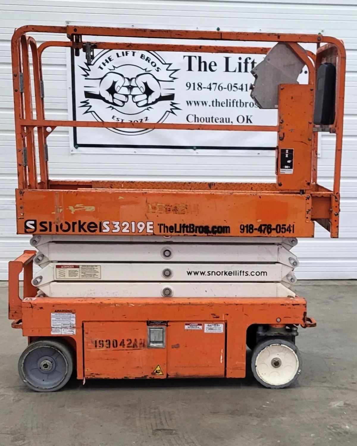 Snorkel Scissor Lift