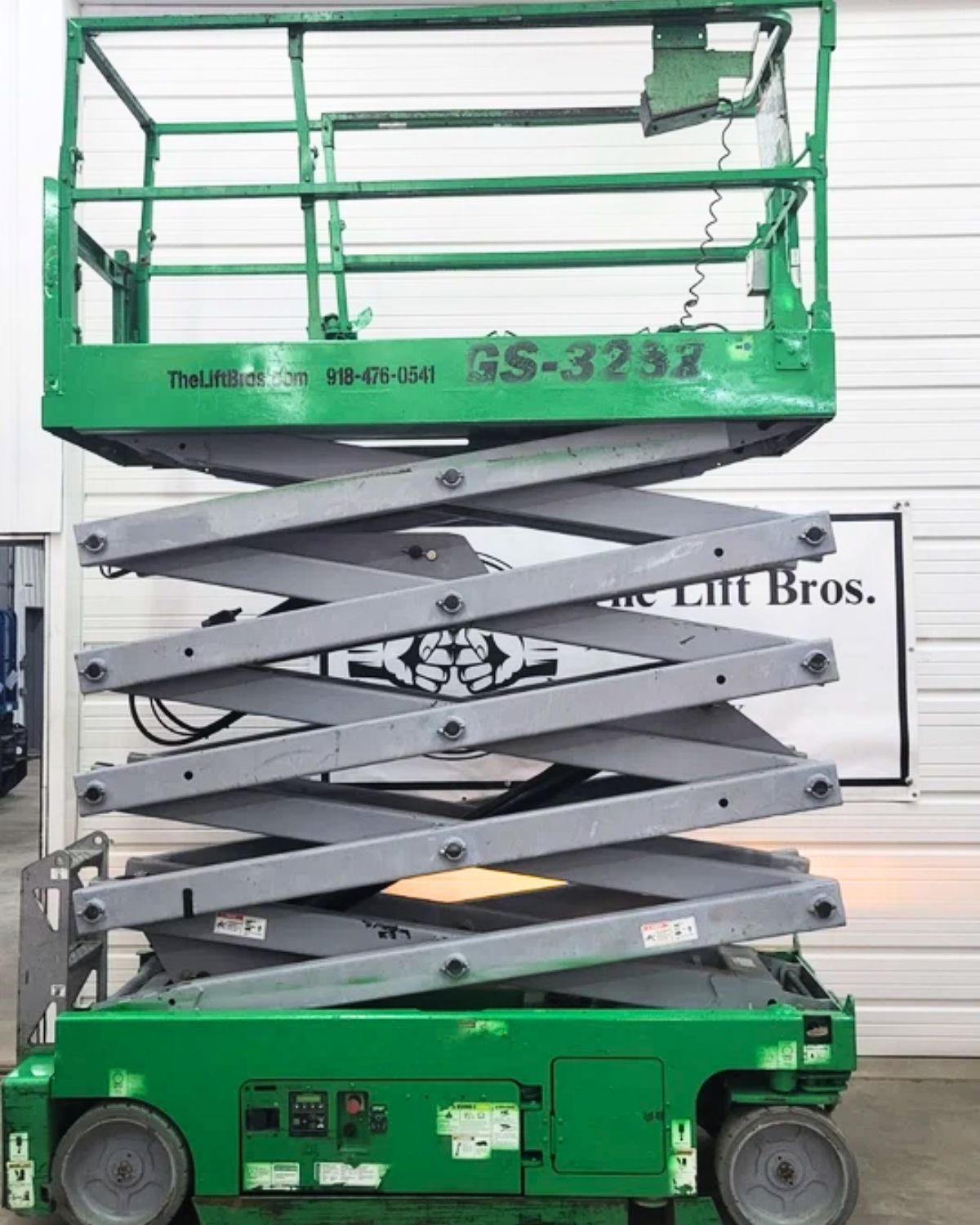 Genie 3232 Scissor Lift