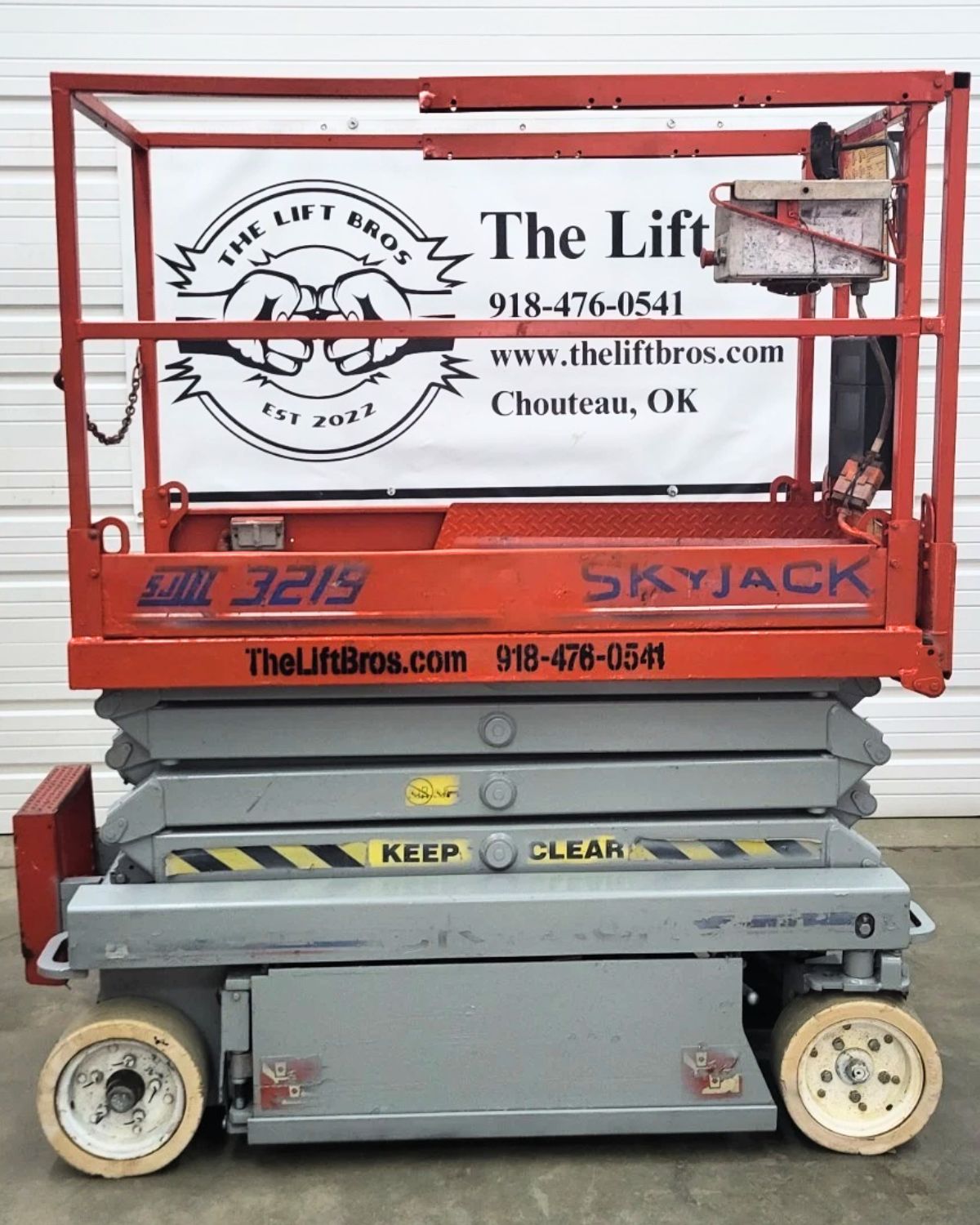 Skyjack 19 Scissor Lift