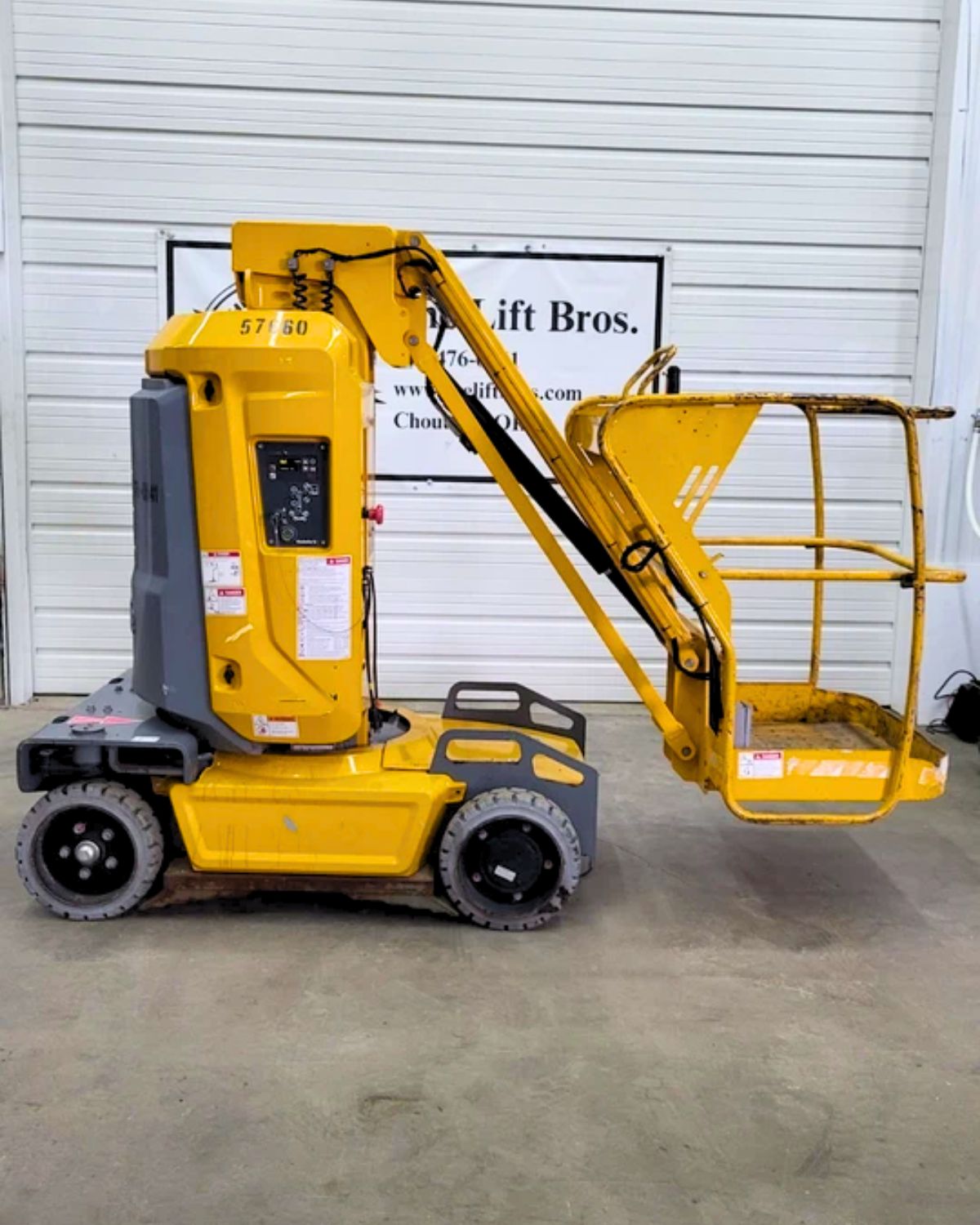 2016 Haulotte Star 22J 20ft Vertical Mast Boom Lift